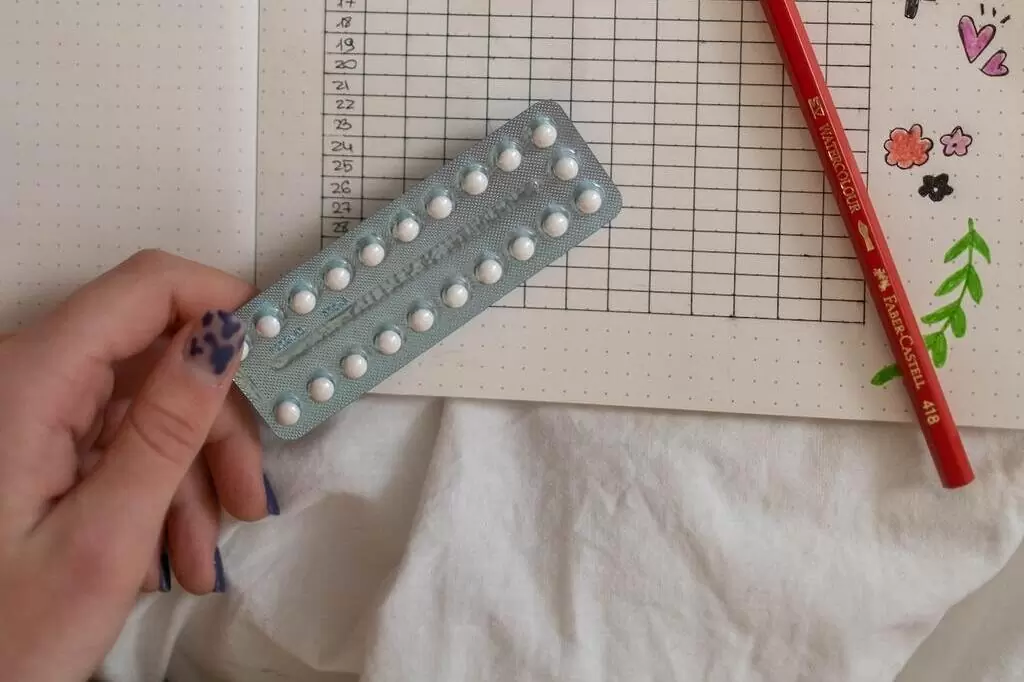 Zvětšení a zpevnění prsou bez operace: Je to možné? hormonalni antikoncepce