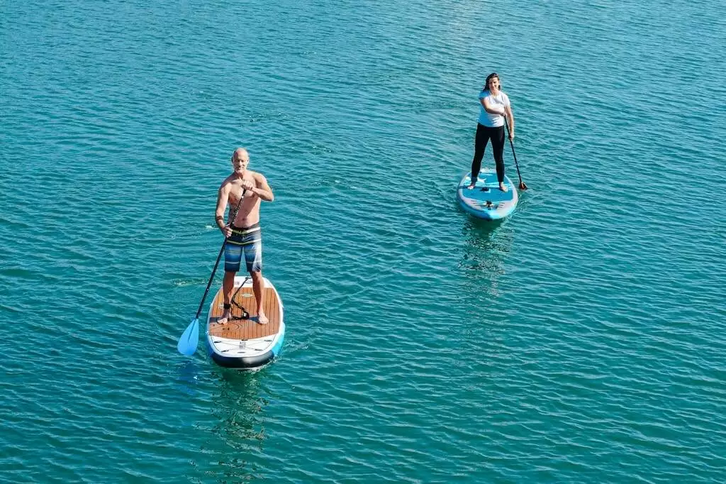 lide na paddleboardu